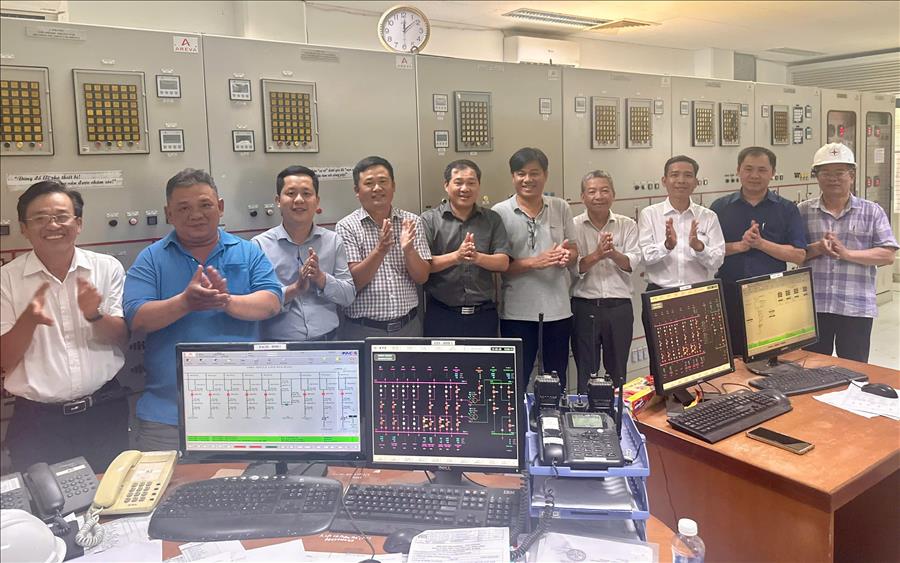 Ban Quản lý dự án truyền tải điện đóng điện thành công Hạng mục Lắp MBA AT3 thuộc Dự án Nâng công suất 02 máy biến áp 220kV Trạm biến áp 500kV Ô Môn